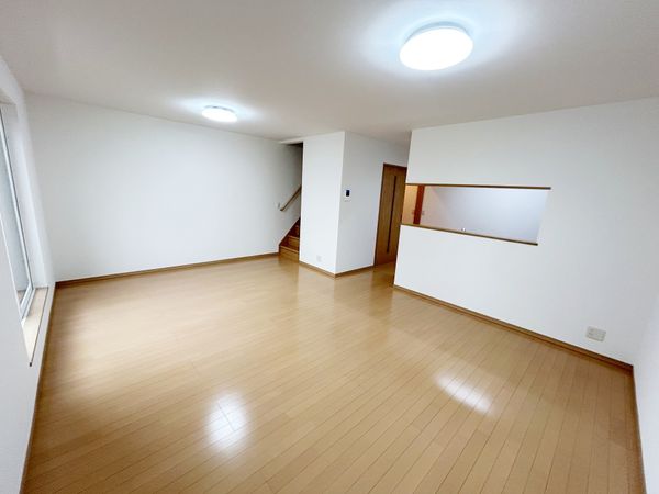 北本町通5丁目 中古戸建 リビング