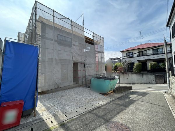神戸市長田区片山町2丁目 新築戸建 前面道路含む外観 神戸市長田区片山町2丁目 新築戸建 前面道路含む外観