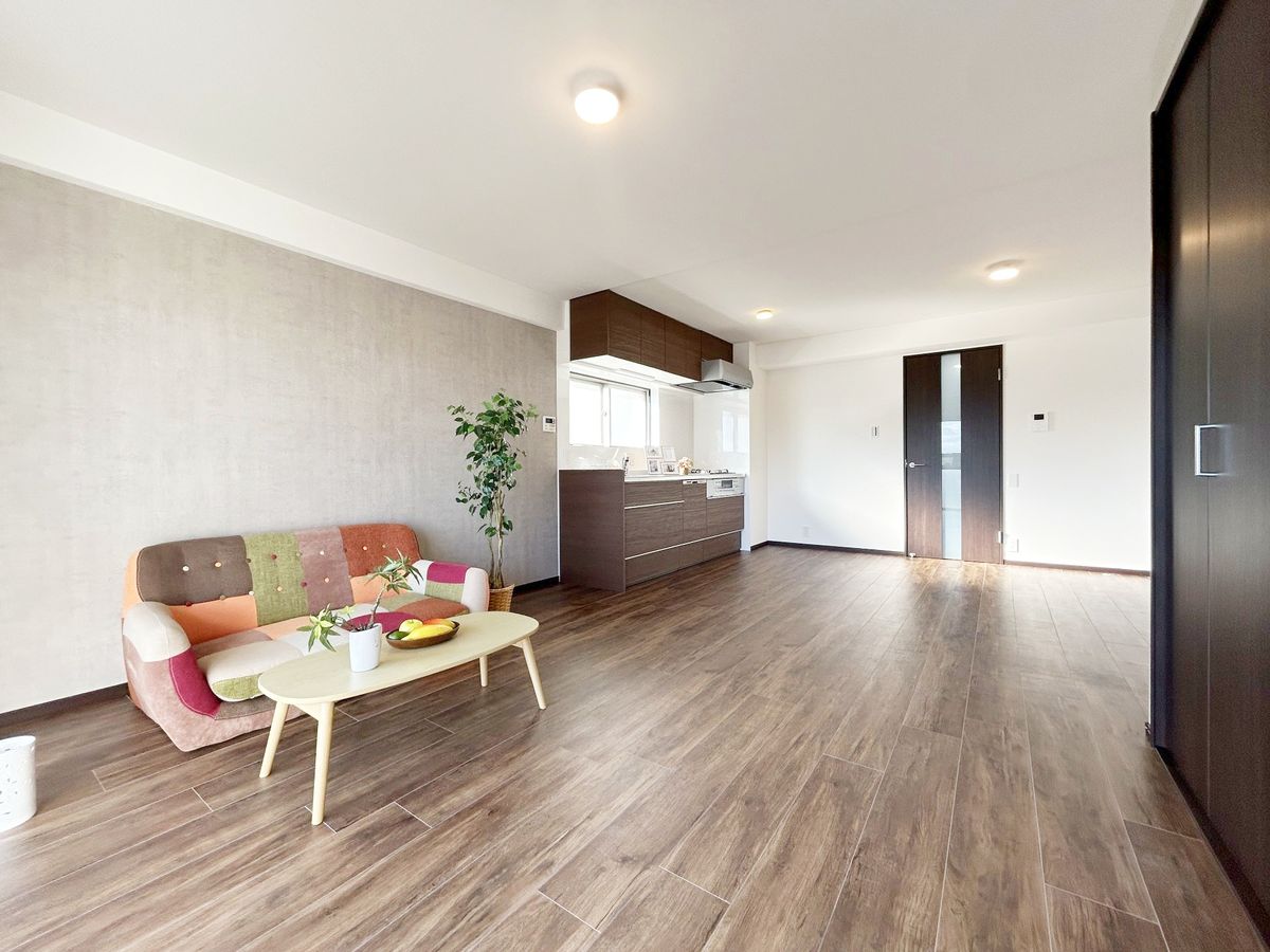 モンラヴィ熊内 リビング リビング