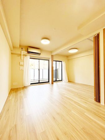 ワコーレシティ神戸元町 リビング