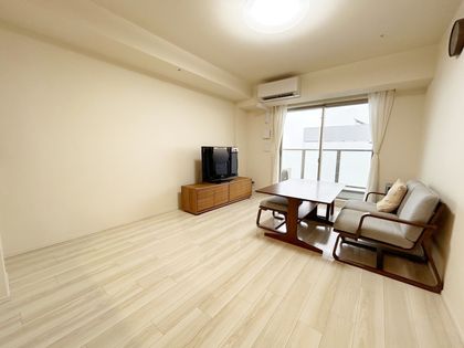 ワコーレシティKOBE湊川公園 リビング