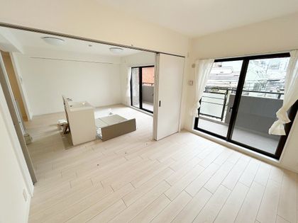 ステイツ神戸熊内町 リビング