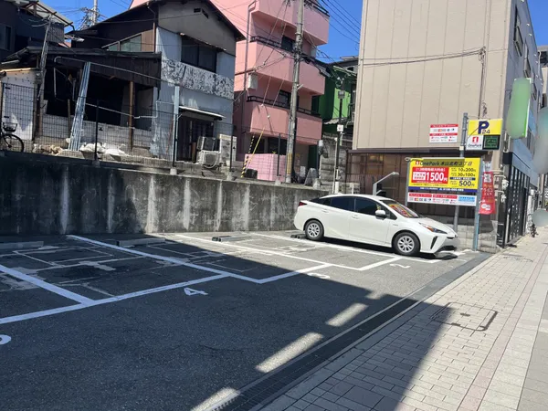 ONE PARK本山北町３丁目約100ｍ　徒歩２分