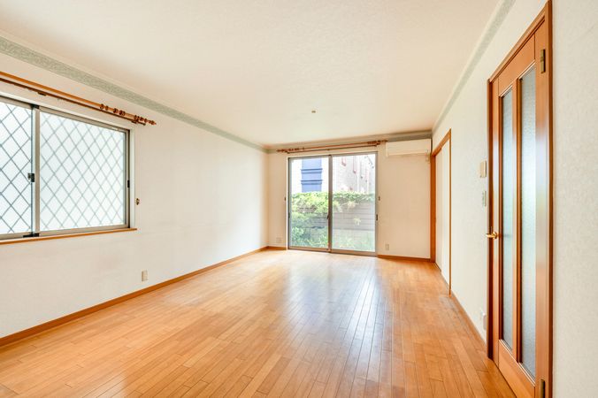 世田谷区弦巻2丁目 戸建 リビング