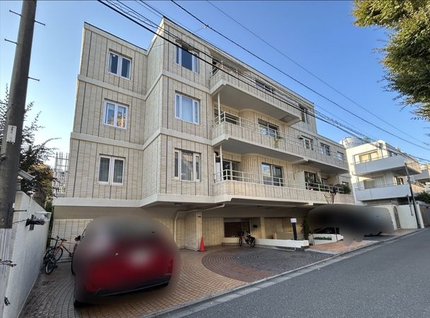 ファミリオン元麻布 駐車場