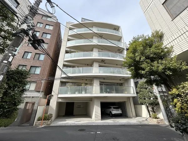 東京メトロ日比谷線「広尾」駅徒歩1分