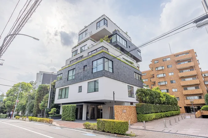 全住戸に均一に光が入るように考えられた、プリツカー賞受賞伊東豊雄氏が手掛けたデザイン