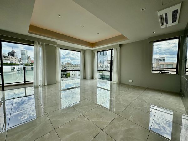 ザ・パークハウス西麻布霞町 リビング ザ・パークハウス西麻布霞町 リビング