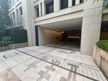 ザ・パークハウスグラン南青山 駐車場 駐車場