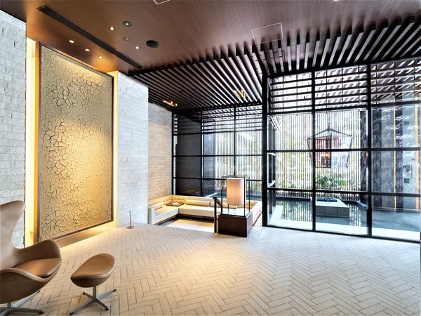 グランドラウンジ（ザ ホワイエ）