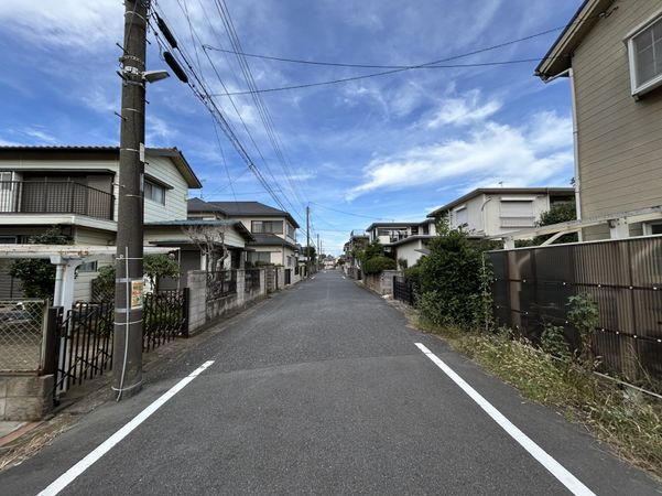 小倉台6丁目土地 前面道路含む外観 小倉台6丁目土地 前面道路含む外観