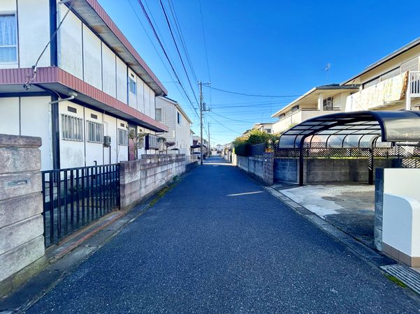 千城台北2丁目土地(古家有) 前面道路含む外観 千城台北2丁目土地(古家有) 前面道路含む外観