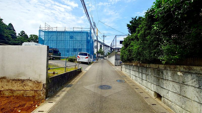 前面道路含む外観