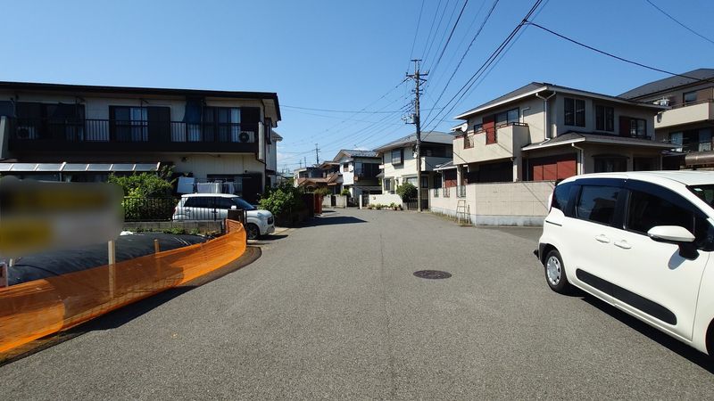 前面道路含む外観