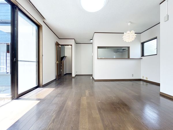 あすみが丘東2丁目 戸建 リビング あすみが丘東2丁目 戸建 リビング