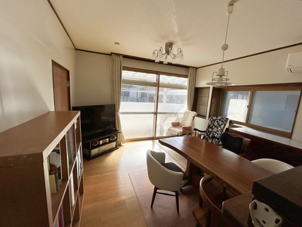 若松町 戸建 リビング