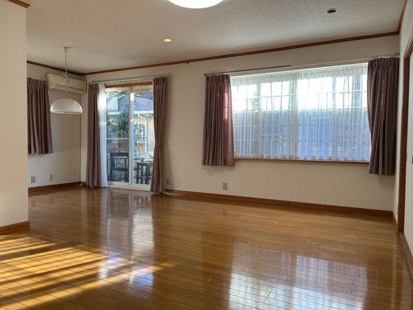 泉台三丁目戸建 リビング 泉台三丁目戸建 リビング