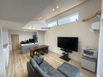 寒川町1丁目戸建 リビング