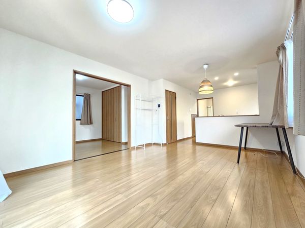 仁戸名町 戸建 リビング 仁戸名町 戸建 リビング
