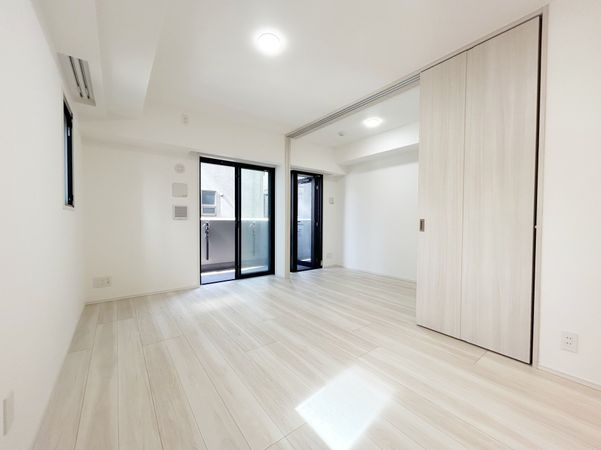 プレシスヴィアラ千葉登戸 リビング プレシスヴィアラ千葉登戸 リビング