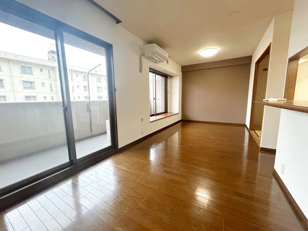 レックス稲毛海岸シーサイドガーデン リビング レックス稲毛海岸シーサイドガーデン リビング