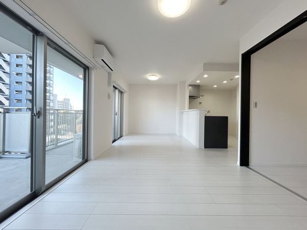 エステ・スクエア青葉の森 二番館 リビング エステ・スクエア青葉の森 二番館 リビング