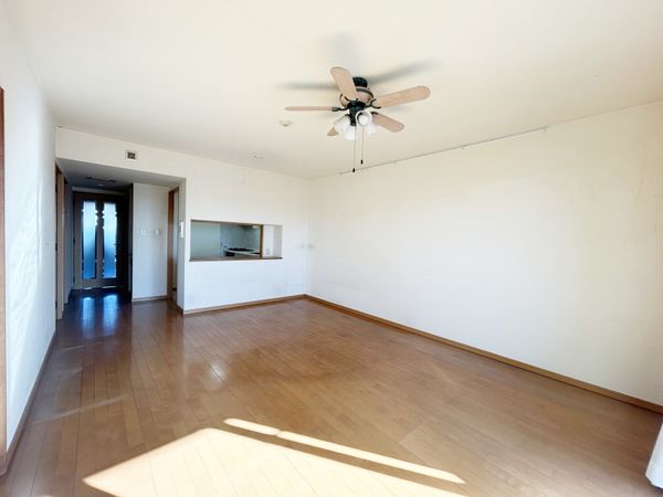 ロイヤルコート京葉蘇我 参番館 リビング