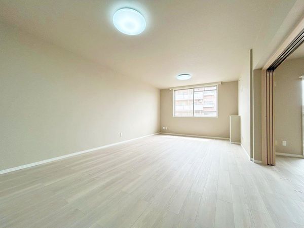 青葉の森公園通り 13号棟 リビング