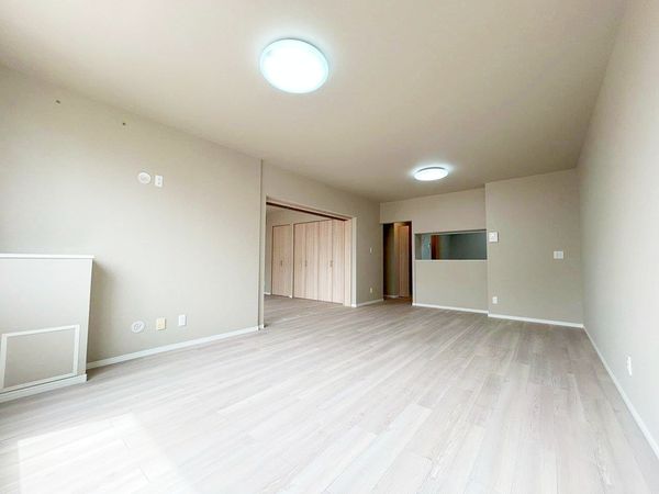 青葉の森公園通り 13号棟 リビング