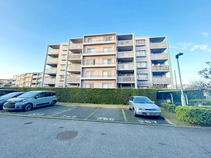 青葉の森公園通り 13号棟 外観