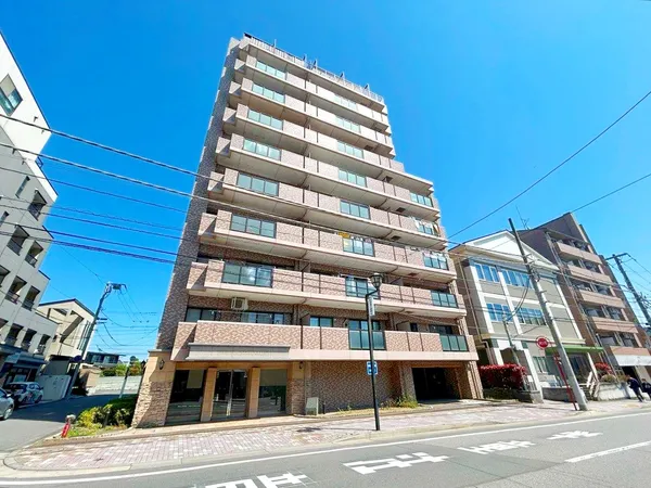 生活利便施設が身近に揃い、毎日の暮らしに便利な住環境が魅力です。