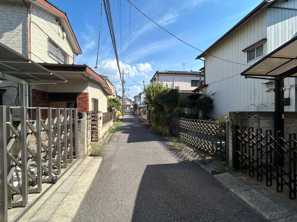 宮野木台土地(古家有) 前面道路含む外観 宮野木台土地(古家有) 前面道路含む外観