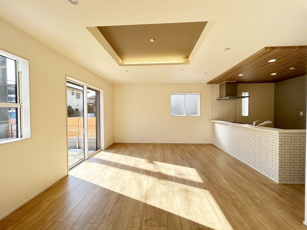 千葉市稲毛区長沼町新築戸建 リビング