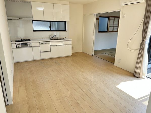 穴川2丁目戸建 リビング 穴川2丁目戸建 リビング