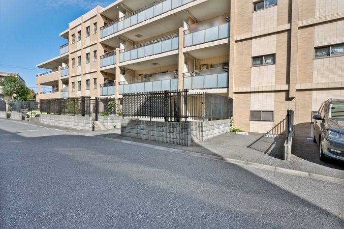 ザ・レジデンス稲毛台 ミッドコートウエスト 駐車場 ザ・レジデンス稲毛台 ミッドコートウエスト 駐車場