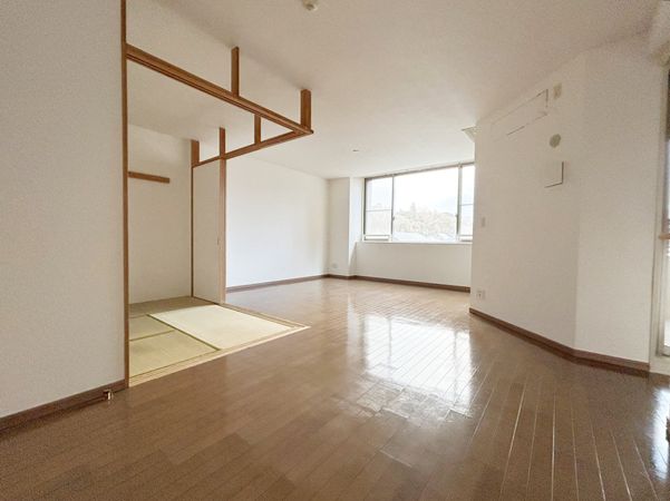 ガーデンプラザ新検見川 14番館 リビング ガーデンプラザ新検見川 14番館 リビング