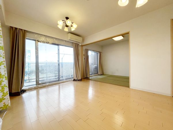 ザ・クイーンズガーデン稲毛 リビング