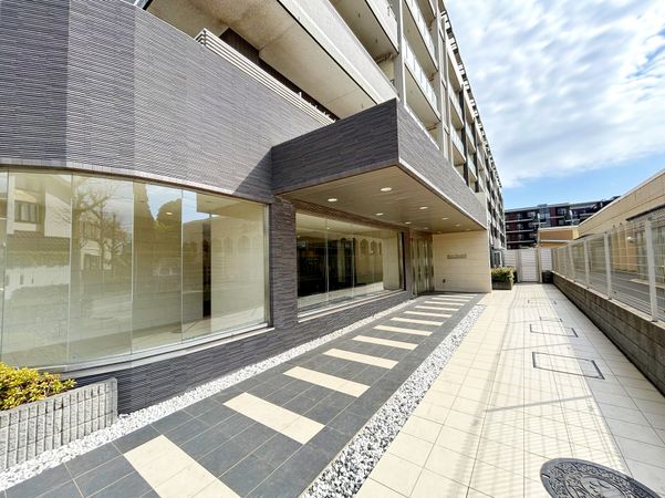 ダイアパレス検見川浜テラス エントランス ダイアパレス検見川浜テラス エントランス