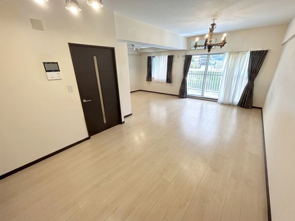 京成サンコーポ稲毛 1棟 リビング