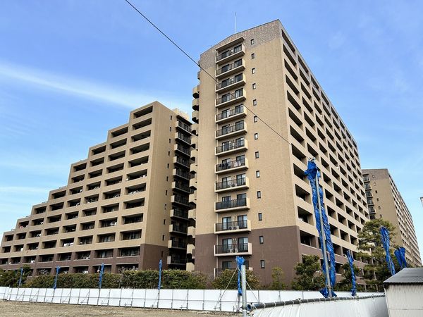 エステシティ海浜幕張 五番館 外観