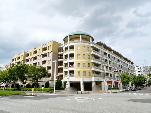 パティオス16番街 外観