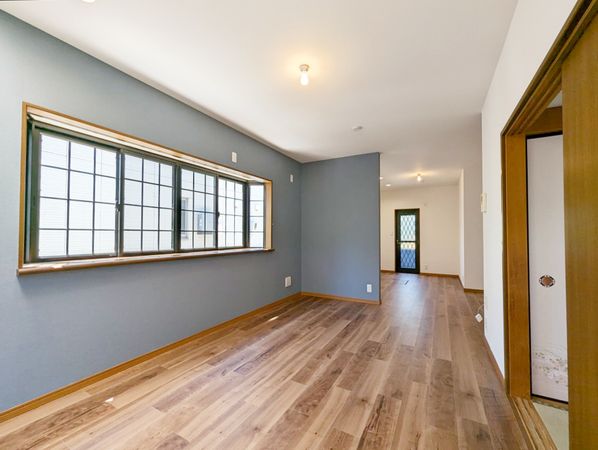薬円台3丁目 中古戸建 リビング