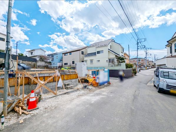 二宮1丁目 新築戸建1号棟 前面道路含む外観 前面道路含む外観