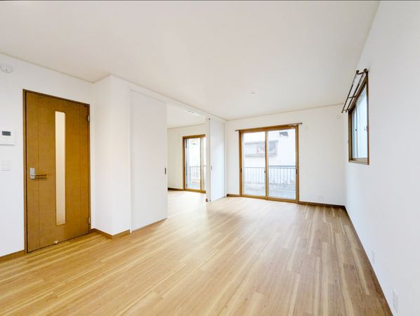 三山9丁目 中古戸建 リビング