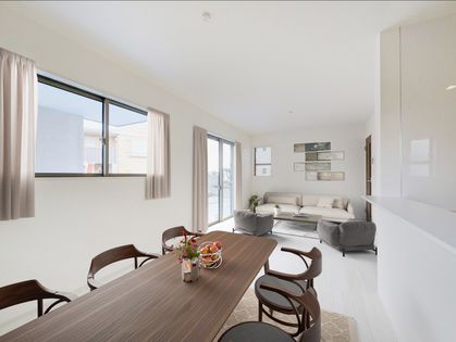 薬円台3丁目 新築戸建2号棟 リビング