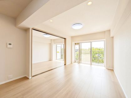 マープル津田沼スカイハイツ C棟 リビング