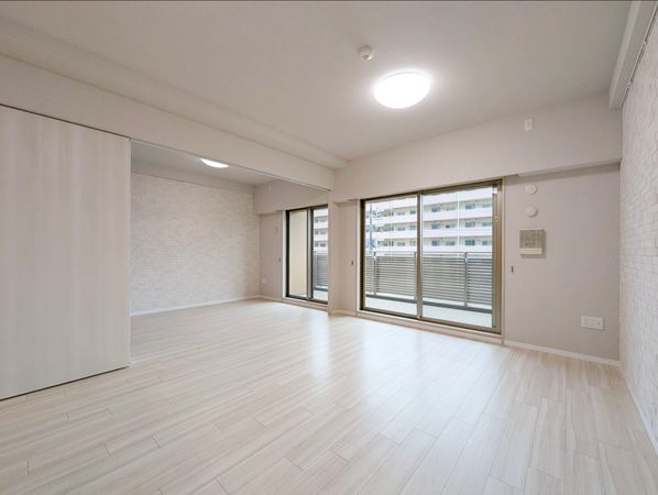 ユトリシア 五番街 リビング ユトリシア 五番街 リビング