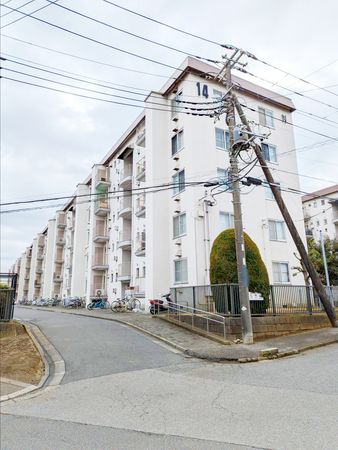 谷津遊園ハイツ N棟 外観