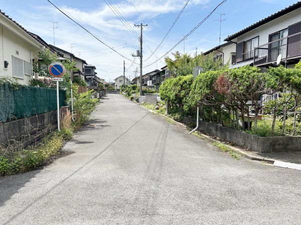 竜角寺台3丁目土地 前面道路含む外観 前面道路含む外観