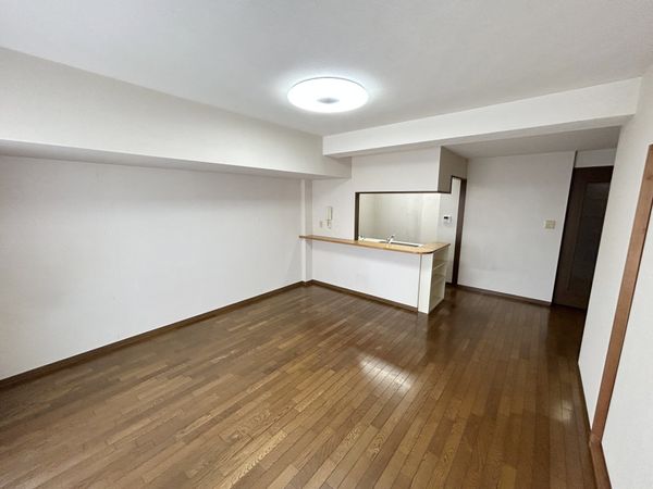 サンパーク成田 壱番館 リビング